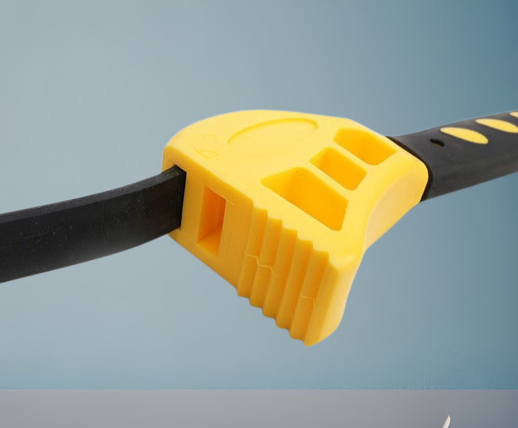 고무 소재로 제작된 조절 렌치