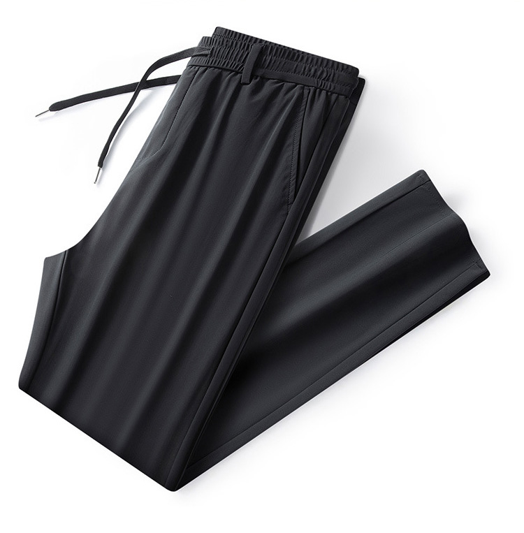 快適な履き心地のストレッチパンツ