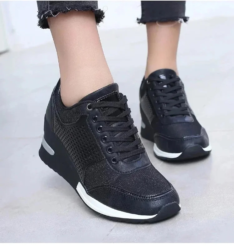 حذاء كاجوال نسائي أنيق مع كعب عالي