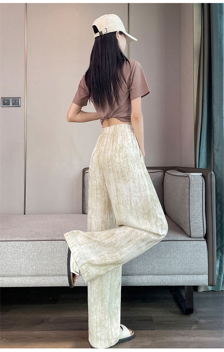 カジュアルコーディネート例ワイドパンツ