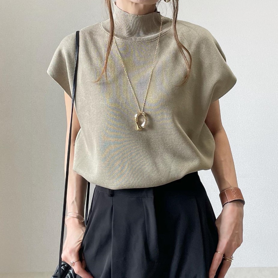 シンプルTシャツの背面デザイン