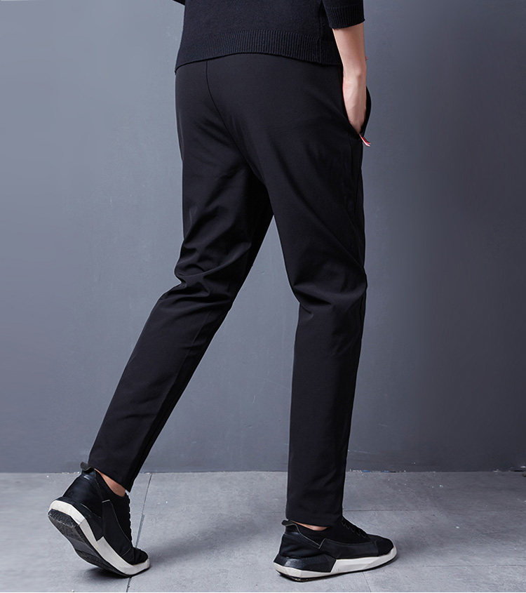 メンズ用ストレッチパンツスタイリング例