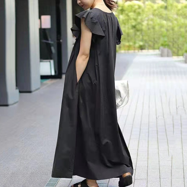 フリルスリーブが特徴のAラインワンピースディテール