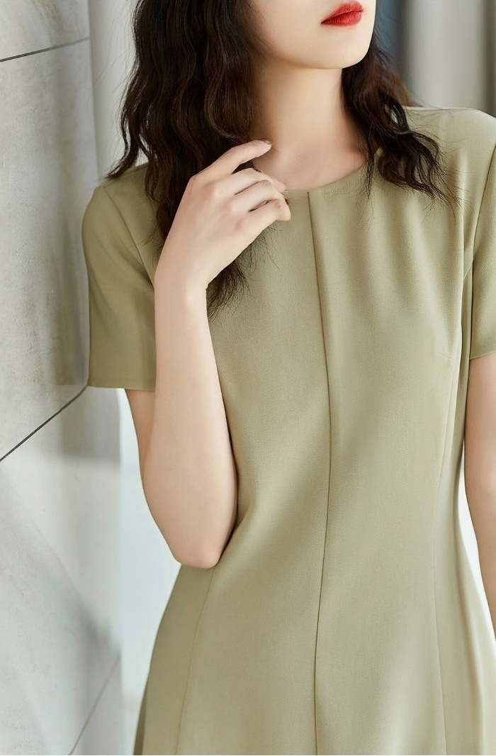 그린 컬러 쉬폰 스커트 디테일 사진