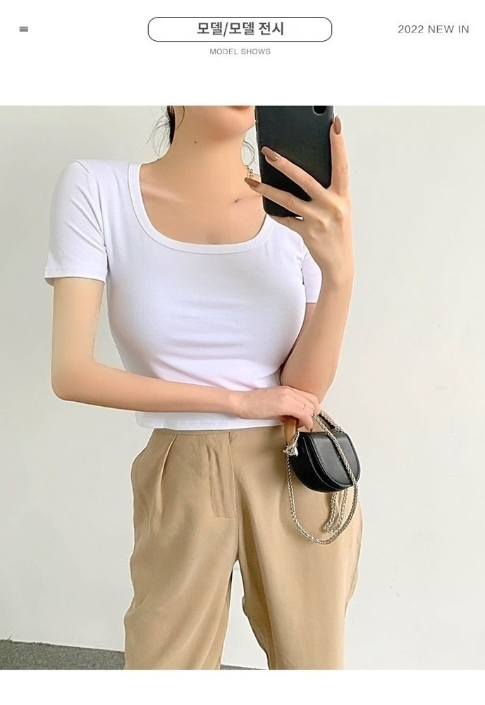 다양한 컬러의 여성 반팔 티셔츠