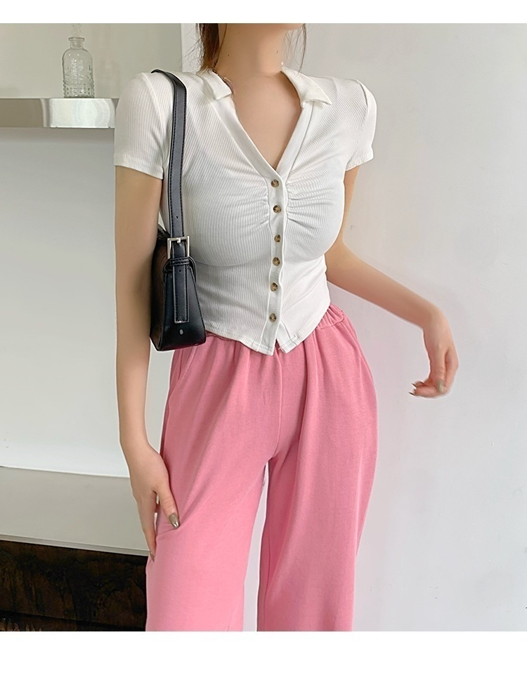 여름철 통기성 좋은 V넥 크롭티